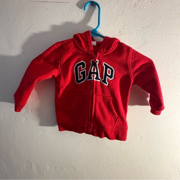 GAP Kids Bright Red Hoodie size 12-18 months - Picture 1 of 5